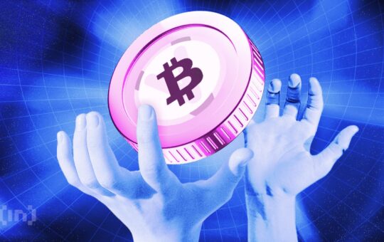 Robert Kiyosaki: Bitcoin, Gold, and Silver Are Pushing the US Dollar Into “Hiding”