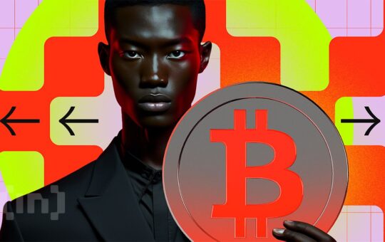 Bitcoin’s Hedge Status at Risk as Crypto Market Cap Plunges by Nearly $1 Trillion